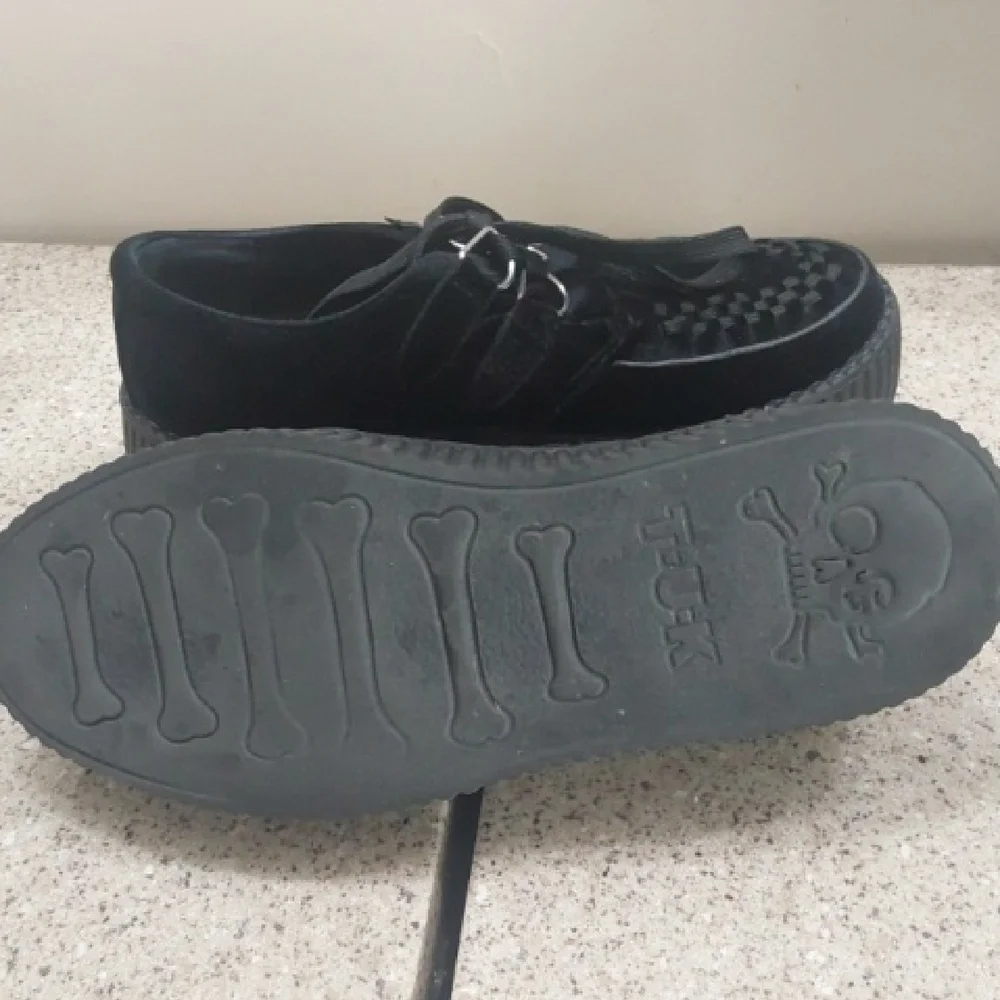 T.U.K Black Platform Shoes - Picture 3 of 7